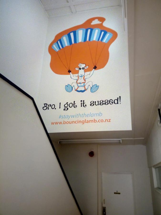 Bouncing Lamb Backpackers Hostel เนลสัน ภายนอก รูปภาพ