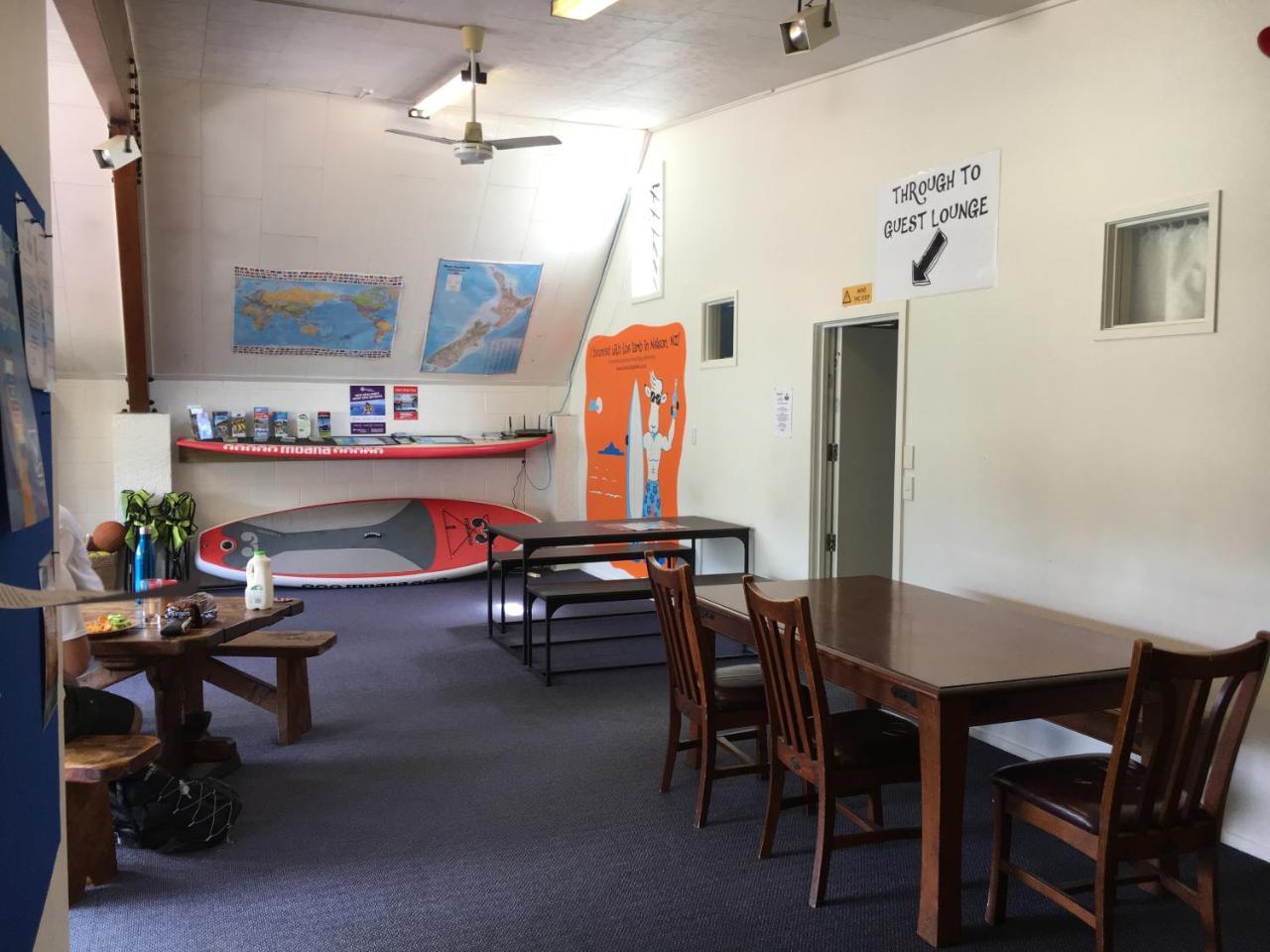 Bouncing Lamb Backpackers Hostel เนลสัน ภายนอก รูปภาพ