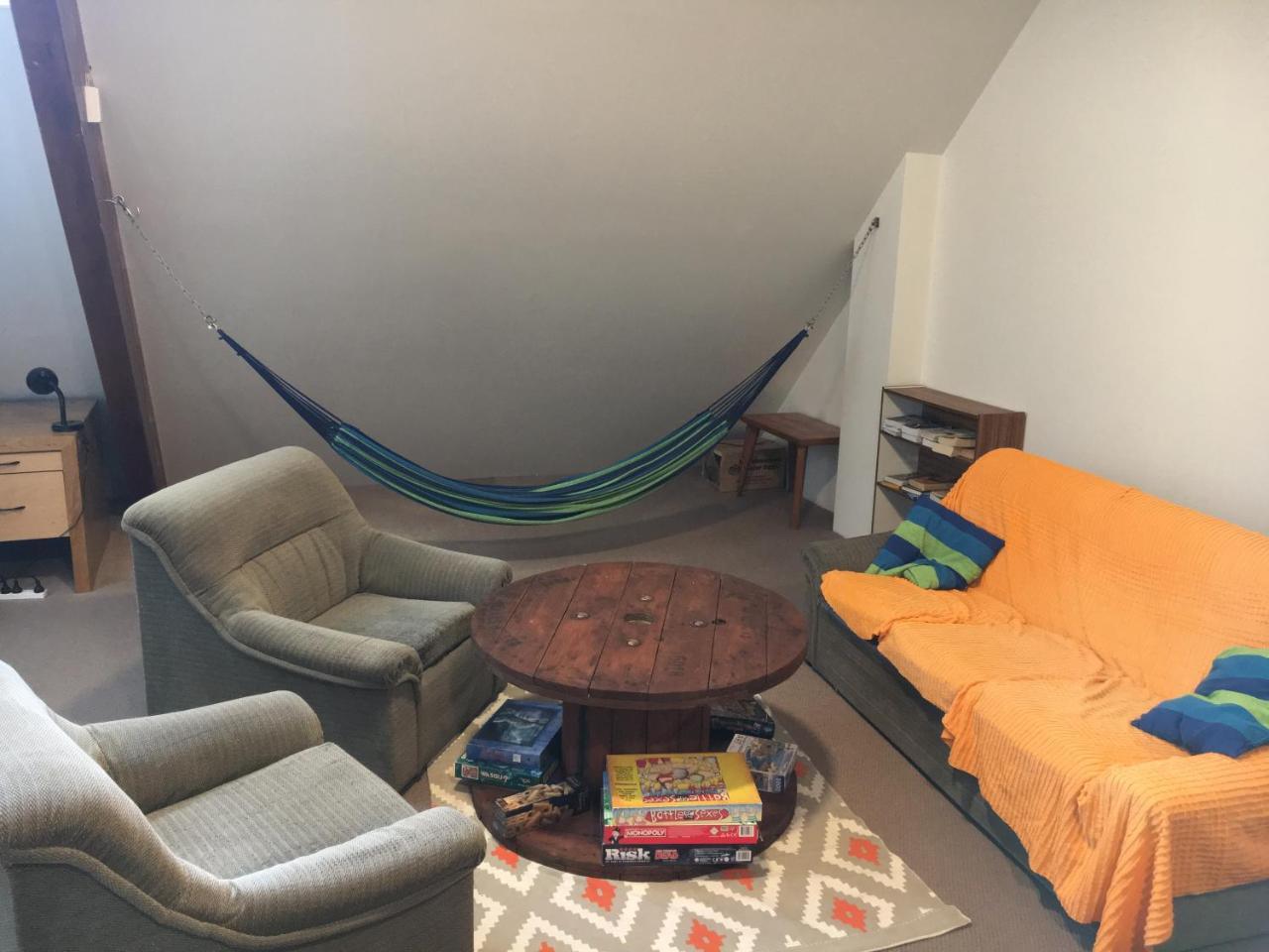 Bouncing Lamb Backpackers Hostel เนลสัน ภายนอก รูปภาพ