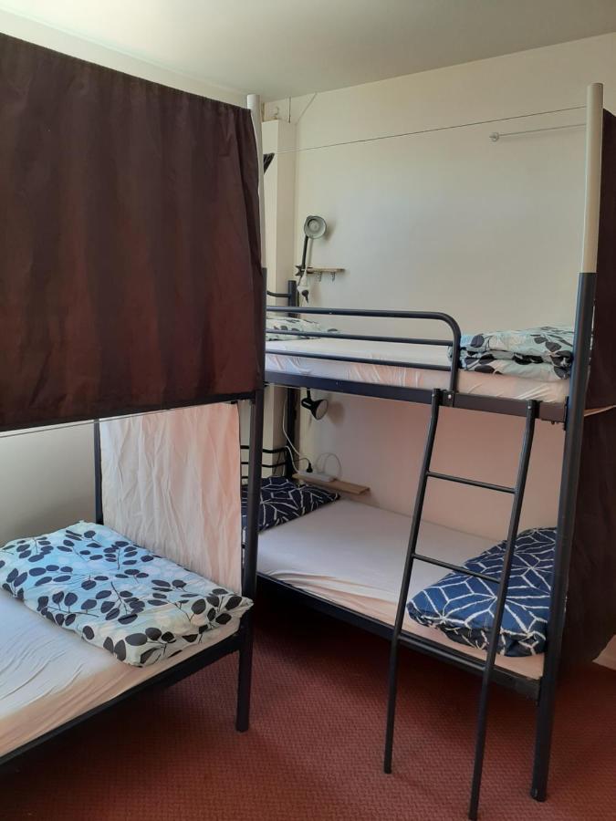 Bouncing Lamb Backpackers Hostel เนลสัน ภายนอก รูปภาพ