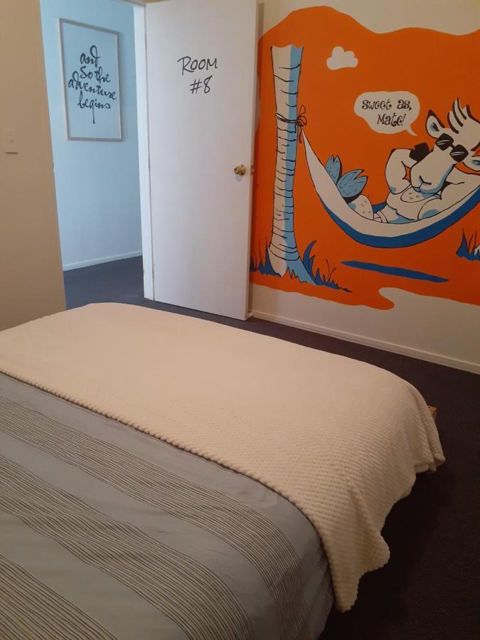 Bouncing Lamb Backpackers Hostel เนลสัน ภายนอก รูปภาพ
