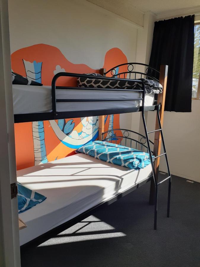 Bouncing Lamb Backpackers Hostel เนลสัน ภายนอก รูปภาพ